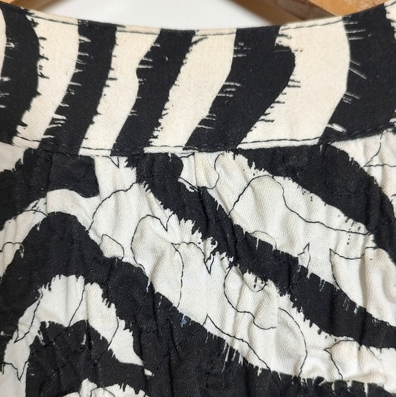 Zebra Print Wrinkled Rich Denim Jacket and Skirt Set By Gene Ewing For Bis Woman - Picture 9 of 15